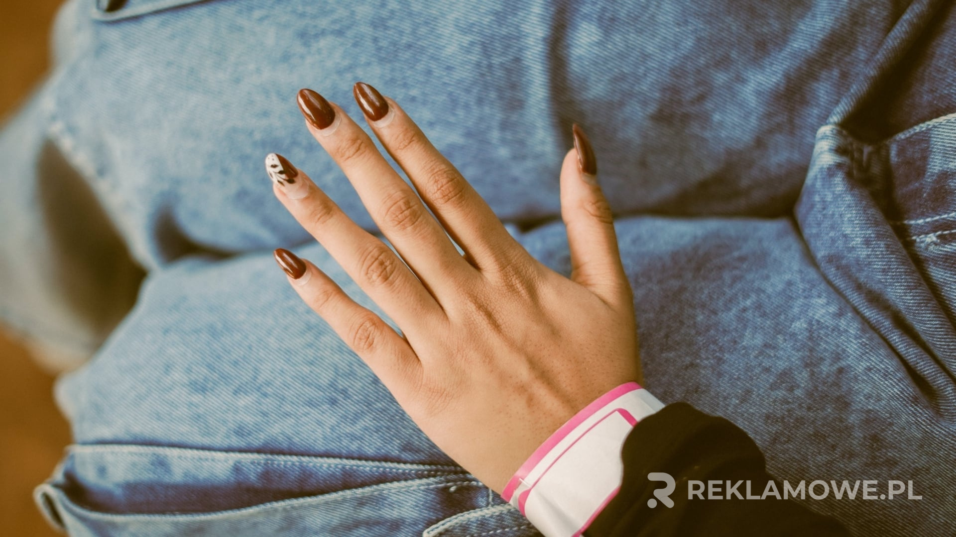 Techniki nadruku na opaskach reklamowych